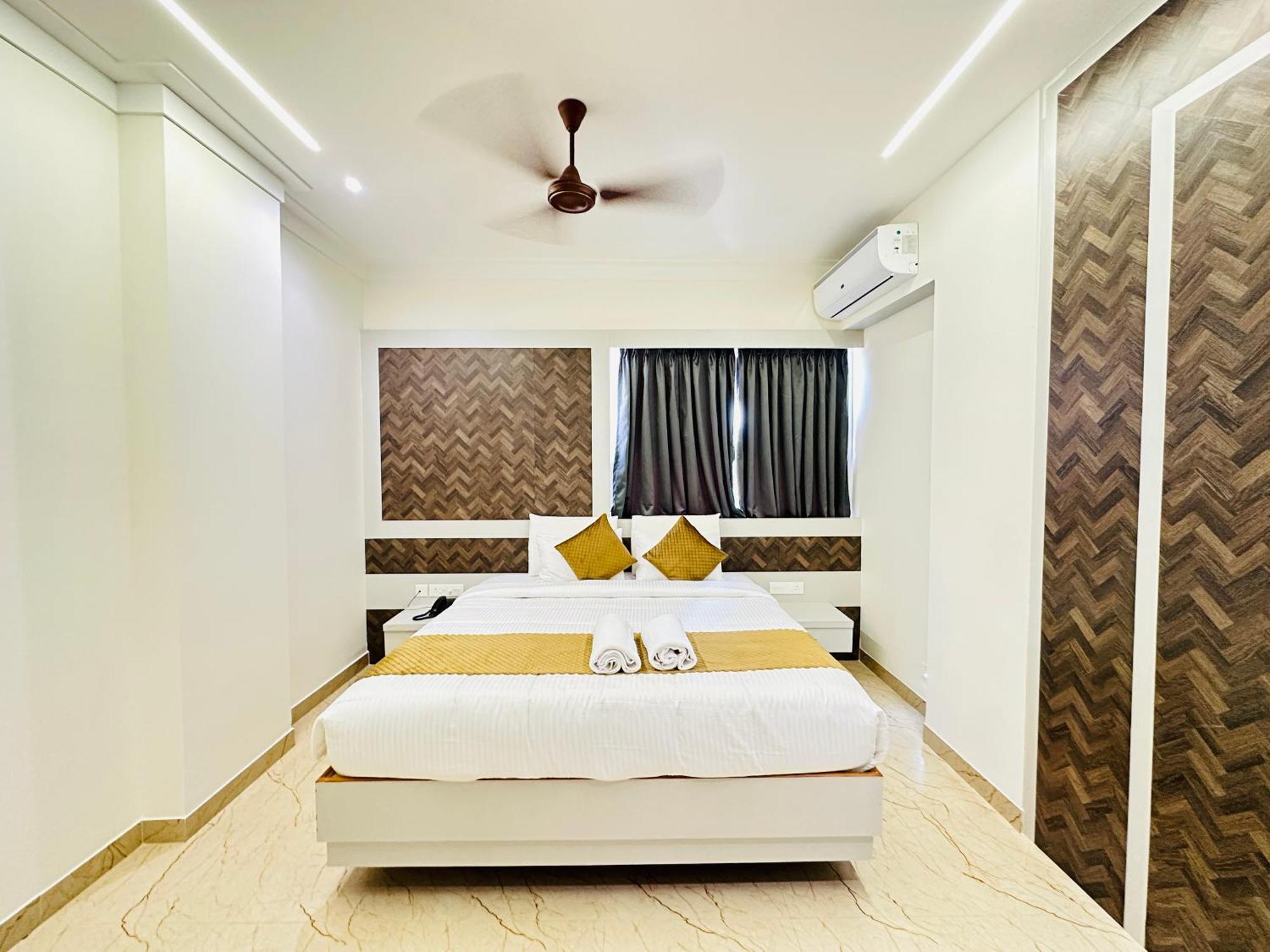 Shambhavi Hotel And Convention Centre Udupi Extérieur photo